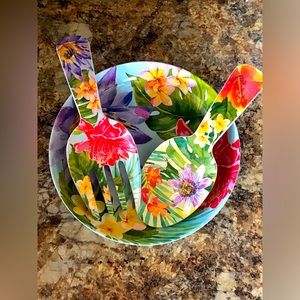 Tommy Bahama salad serving bowl w/utensils